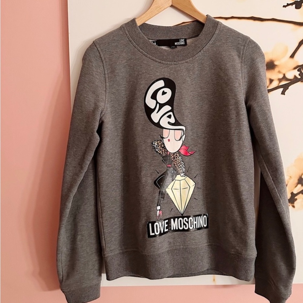 LOVE MOSCHINO LADY DIAMOND  GREY CREW NECK SOFT SWEATSHIRT PERFECT CONDITION